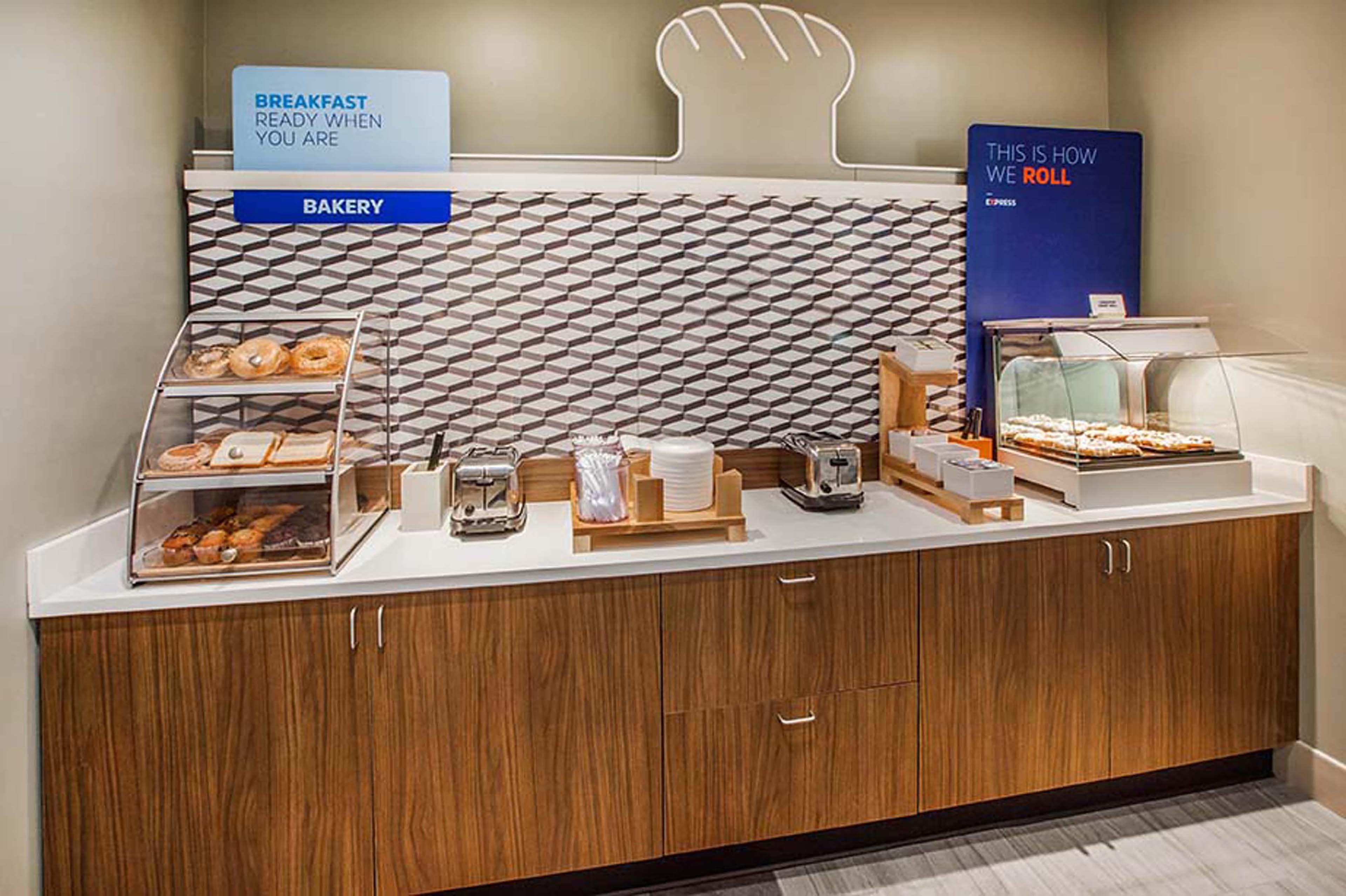 Holiday Inn Express Newton By Ihg Dış mekan fotoğraf
